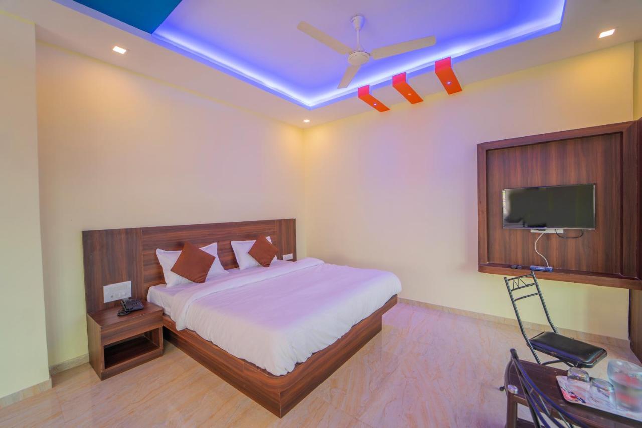Hotel Veggies Residency & Pure Veg Restaurant Mahābaleshwar Exterior foto