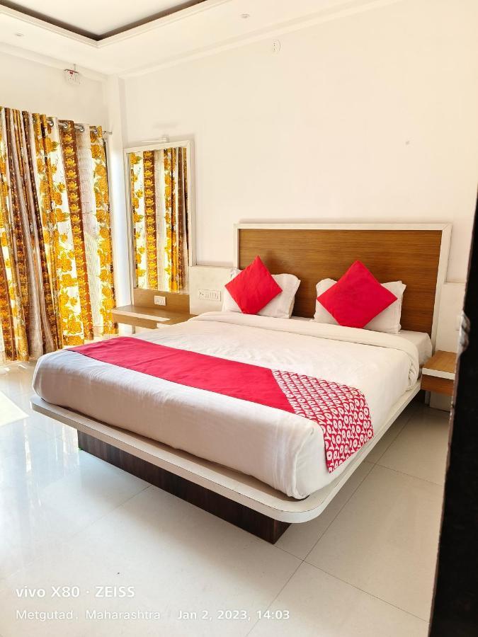 Hotel Veggies Residency & Pure Veg Restaurant Mahābaleshwar Exterior foto